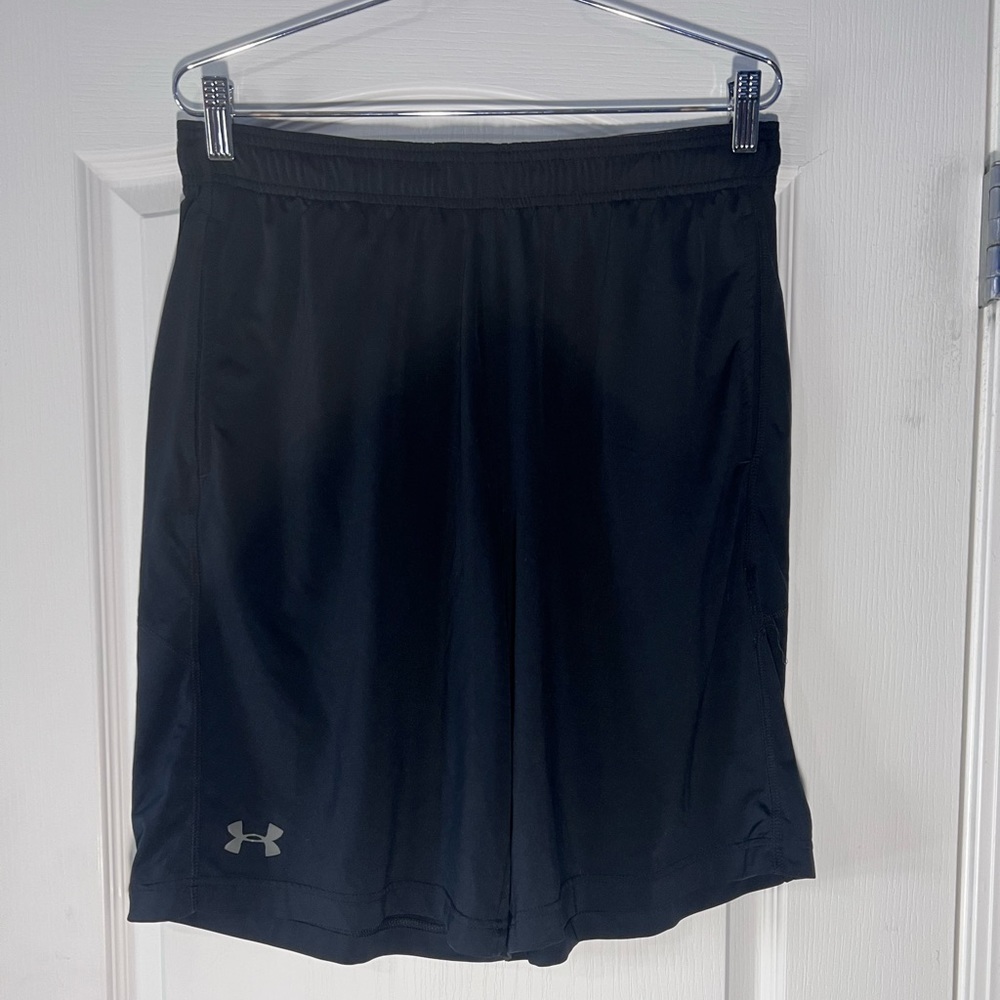 Under Armor 9” Inseam Men Large Athletic Shorts